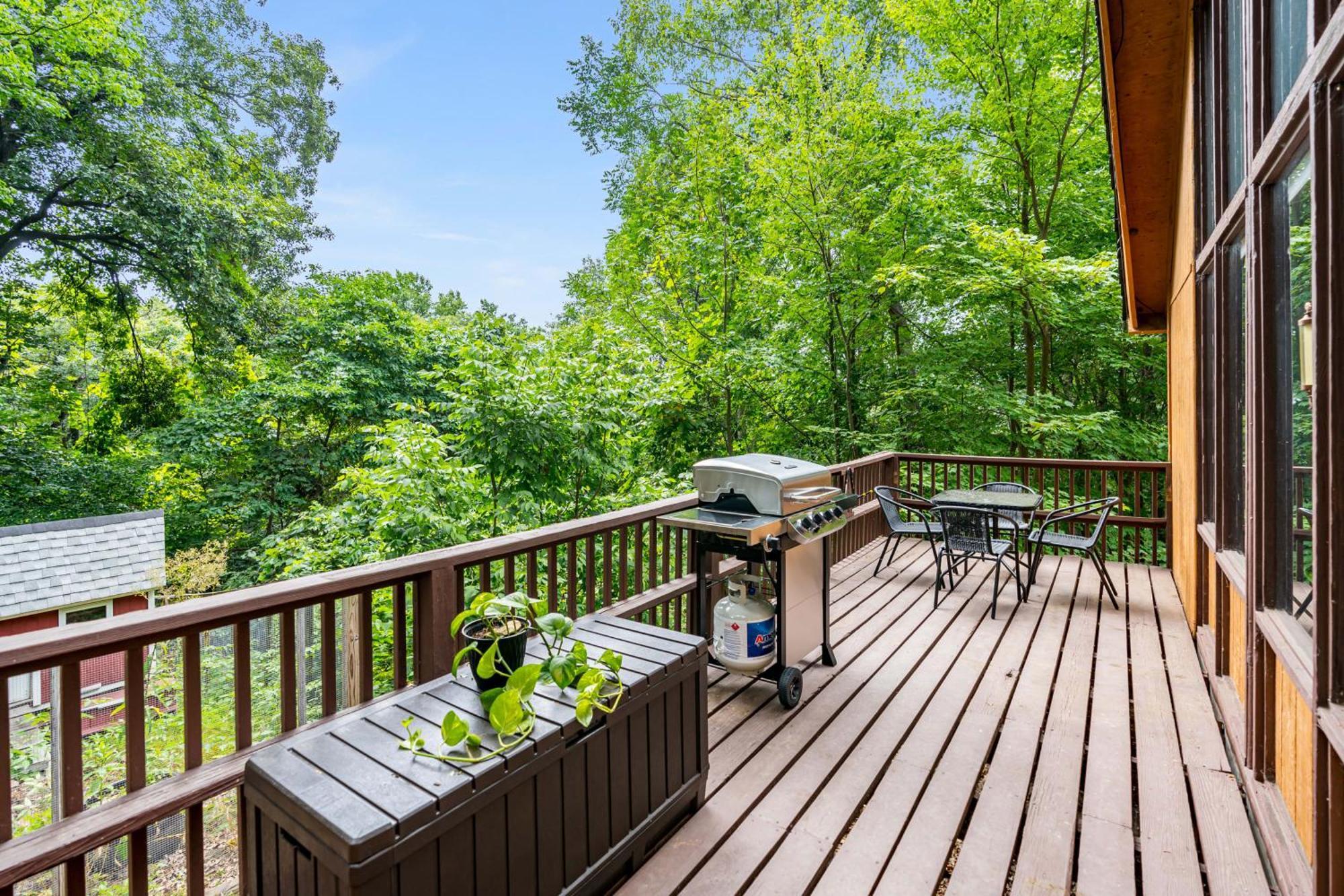 Quaint Loft Cabin W Hot Tub, Firepit, Deck & Grill Hedgesville 외부 사진